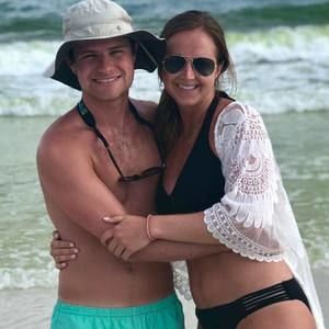 Meet your Posher, Madison